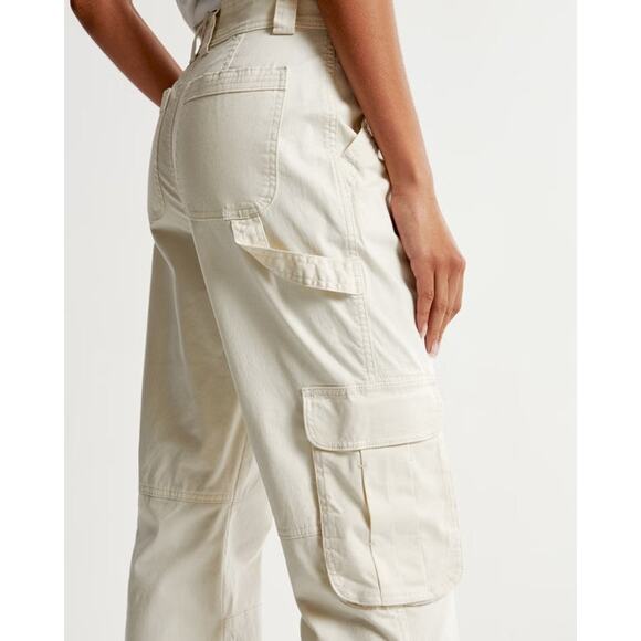Abercrombie & Fitch Curve Love Relaxed Cargo Pant - 24 Short - Picture 3 of 7